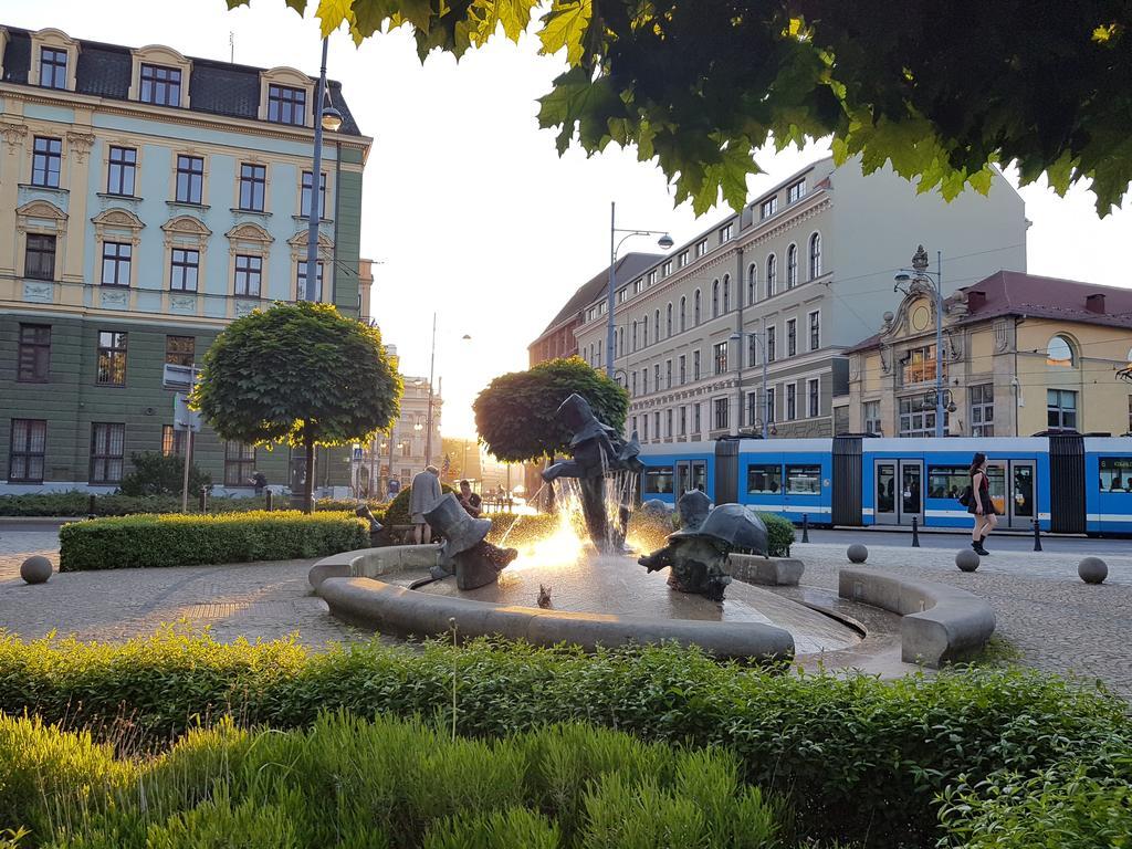 Pokoje Goscinne Przy Ogrodzie Staromiejskim Breslávia Exterior foto