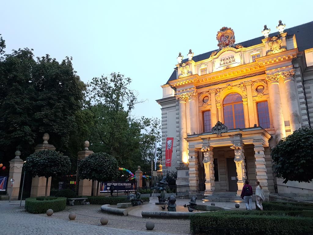 Pokoje Goscinne Przy Ogrodzie Staromiejskim Breslávia Exterior foto